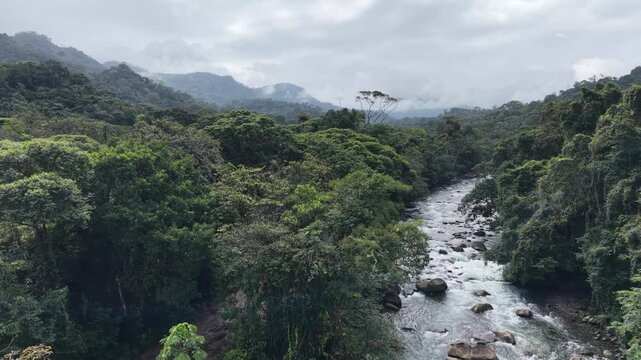 Recorrido por monta&ntilde;as salvajes de Veraguas 