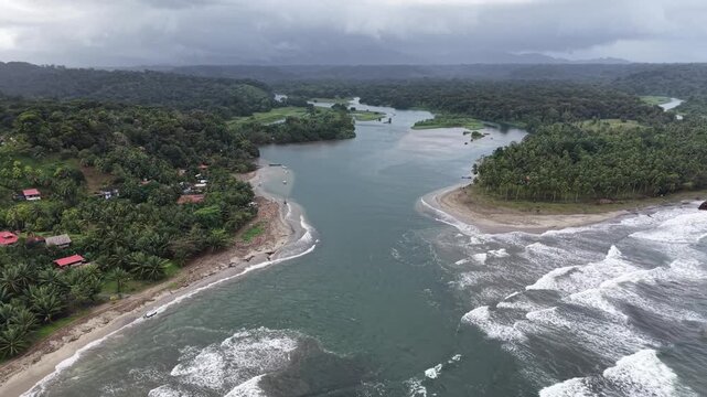 Recorrido por monta&ntilde;as salvajes de Veraguas 