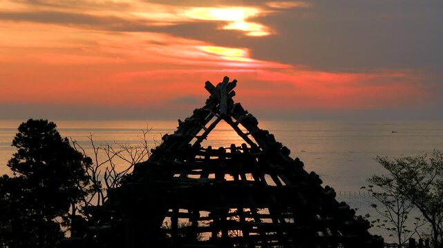 大船遺跡の日の出と太平洋