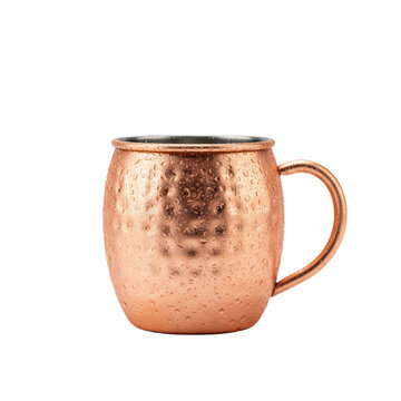 A single, highly polished Moscow Mule copper mug with an oversized handle, hammered texture, and icy condensation, isolated on a transparent studio background with copy space, concept for beverage