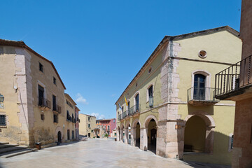 Fototapeta premium Altafulla town hall square capturing mediterranean old town architecture