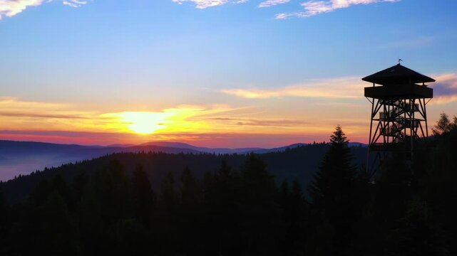 Wsch&oacute;d słońca polskie g&oacute;ry, Beskid Sądecki