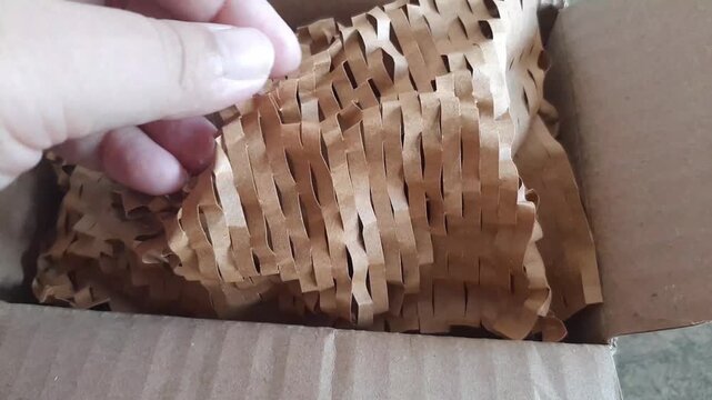 Honeycomb kraft paper eco-friendly packaging	
