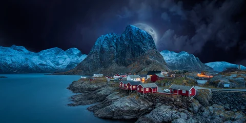 Fototapeten Polarkreis night view of the mountains of lofoten, in a winter evening  © Baki