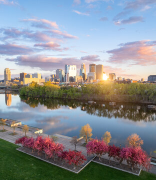 Spring sunset on Boom Island Park in Minneapolis, Minnesota