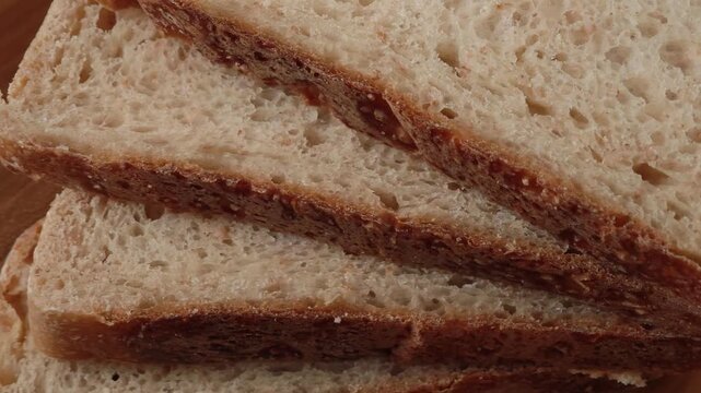 The bread is sliced ​​into chowdough pieces.