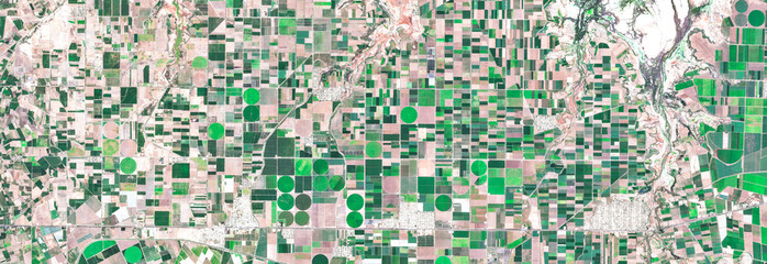 Fototapeta premium Greeley fields, US, Circular pivot irrigation fields