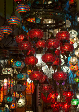 Glass lantern stall in the grand bazaar, Beyazit, istanbul, Turkey
