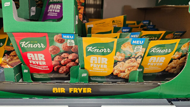 Knorr air fryer products on supermarket shelf
