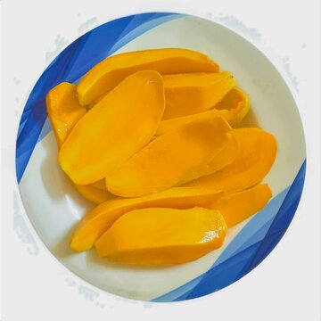 Pickled mango slices, sweet and crunchy
