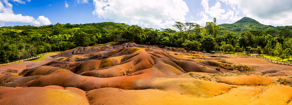 Panorama de la terre des sept couleurs de Chamarel sur l'Ile Maurice, Afrique
