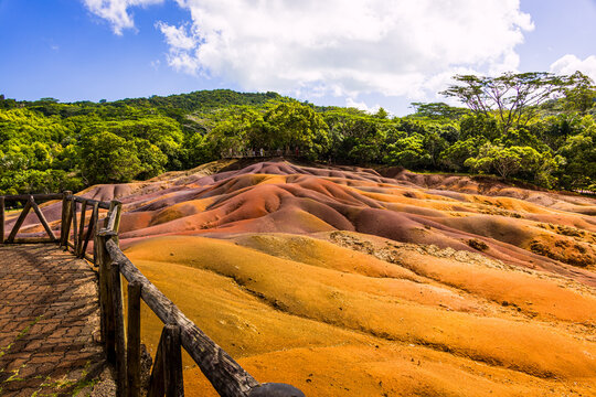La terre des sept couleurs de Chamarel sur l'Ile Maurice, Afrique