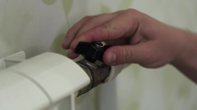 How to turn off and on a water valve in a home plumbing system during repairs and maintenance