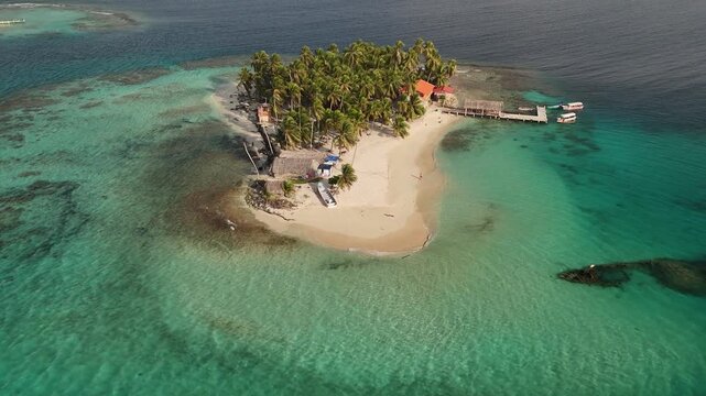 Aerial photograph of the beaches and island of San Blas in Panama, palm trees, clear waters and white sands, Guna Yala