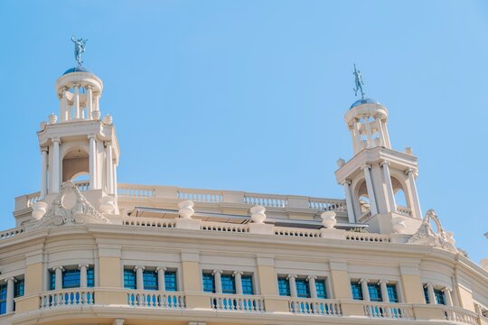 Pich I Pon Building Twin Towers At Plaza Catalunya, Classical Architecture, Josep Puig I Cadafalch, Sculptures, Blue Windows, Barcelona