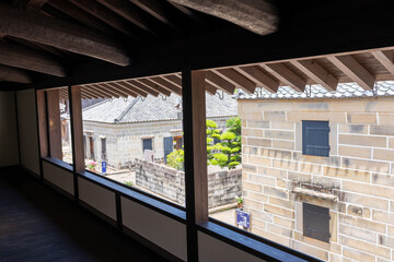 Obraz premium View of Dejima courtyard from wooden balcony corridor