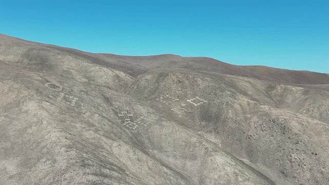 Geoglifos de Pintados. Desert Archaeological Site