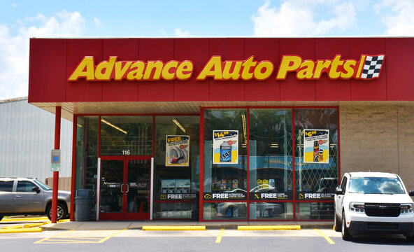 Advance Auto Parts Store in Fayetteville, NC, USA