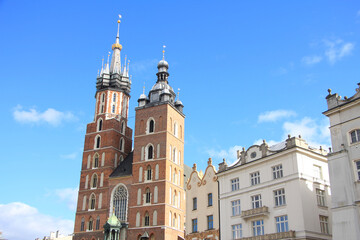Fototapeta premium St Mary’s Basilica with Historic Houses in Krakow, Poland