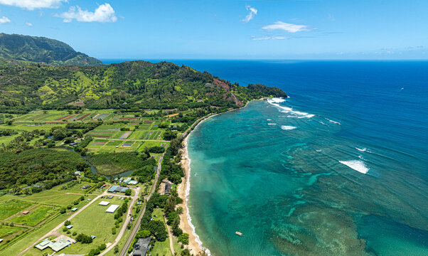 The island of Kaua'i of Hawaii. Clear blue water of Hanalei Beach. 