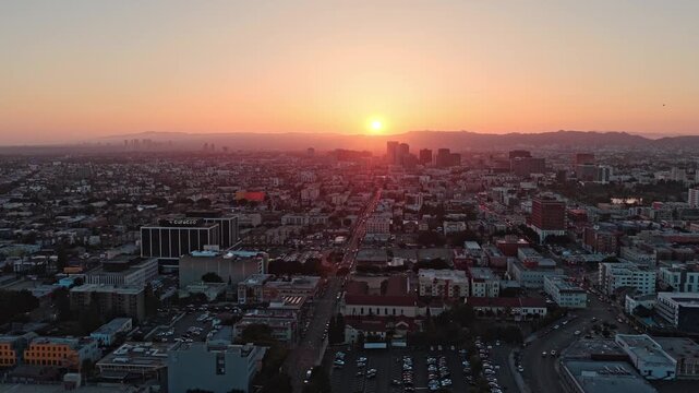 4k 24 FPS Punch In Wide Purple Sunset in Los Angeles facing West