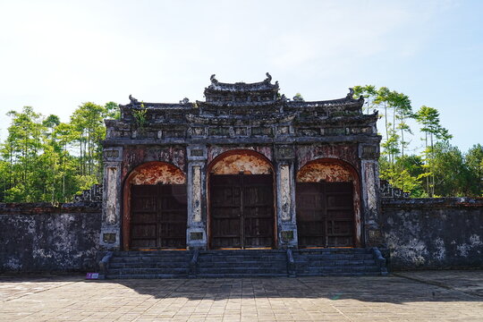 The historic Minh Mang Tomb in Hue, Vietnam - ベトナム フエ 世界遺産 ミンマン帝陵 歴史的建造物