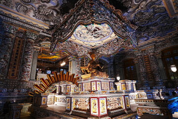 Khai Dinh Tomb in Hue, Vietnam, Historic Imperial Tomb and Unique Architecture - ベトナム フエ 歴史遺産 カイディン帝廟 壮麗な建築と彫刻  © Eric Akashi