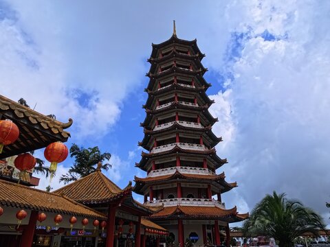 Genting Highlands Chin Swee Cave Temple Pagoda ancient building Malaysia