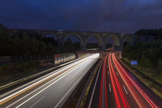 Railway bridge Bahrebachm&uuml;hlen viaduct over the A4 motorway at night, Chemnitz, Saxony, Germany