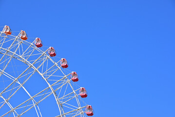 Ferris wheel gondola and blue sky.（close-up）1 © Kouji_film