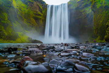 Flowing Skogafoss  © torsti