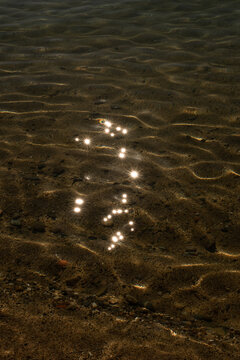 Star-shaped flashes of sunlight