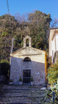 Ex Oratorio di San Michele (Former Oratory of Saint Michael) is a small 16th-century religious building located along Via dei Pilastri in the Isola area (Isola di Felettino) of La Spezia.