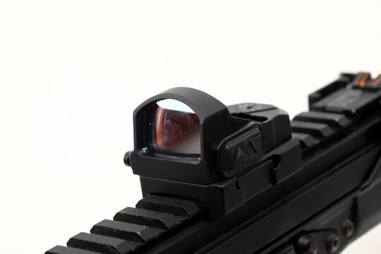 Red dot type firearm optics