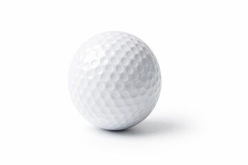 Obraz premium White golf ball isolated on clean background with realistic texture for sport and recreation concept