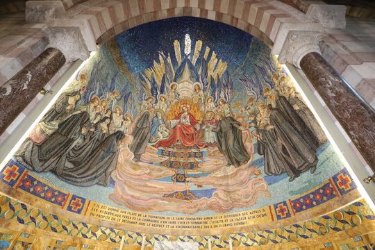 Chapelle La Colombi&egrave;re, de style n&eacute;o-byzantin et art d&eacute;co, ville de Paray le Monial , d&eacute;partement de la Sa&ocirc;ne et Loire, France