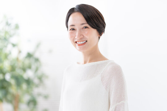 女性