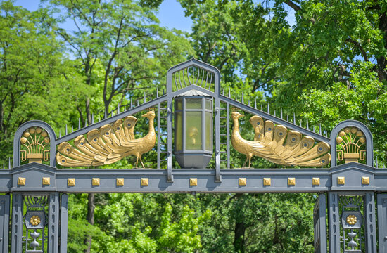 Tor, Pfauen L&ouml;wentor, Eingang, Zoologischer Garten, Hardenbergplatz, Charlottenburg, Berlin, Deutschland