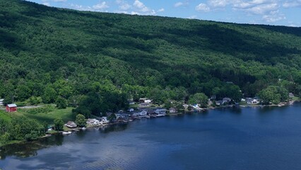 Fototapeta premium Waterfront Homes Along Honeoye Lake in Upstate New York