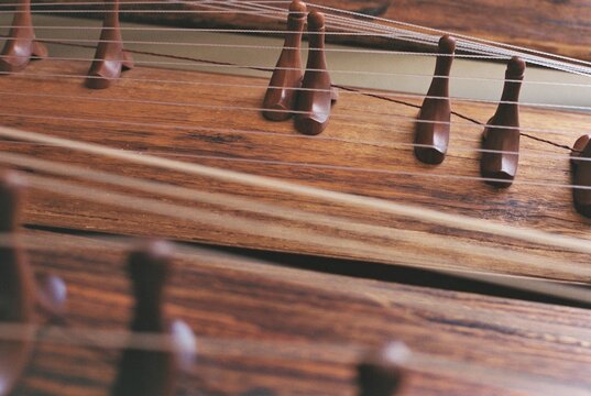traditional Korean string instrument gayageum