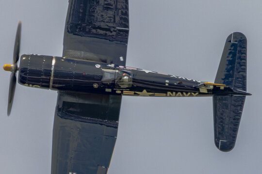 Vought F4U Corsair underside with bent wings