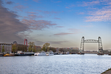 Obraz premium Rotterdam is a major port city in the Dutch province of South Holland.