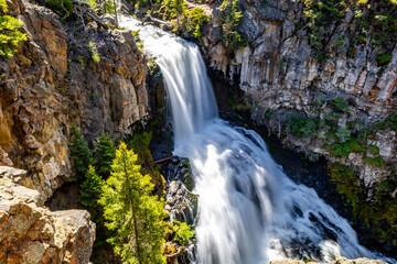Obraz premium Scenic view of Undine Falls Yellowstone