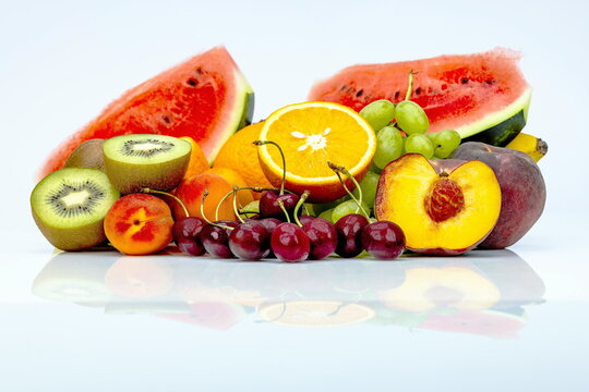 Alimentazione sana per benessere con frutta di stagione