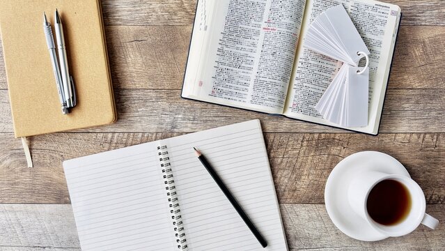英語学習と資格取得に向けた学習デスクのイメージ