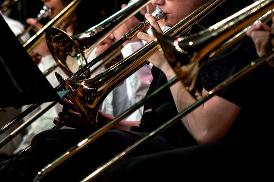 Trombone players 