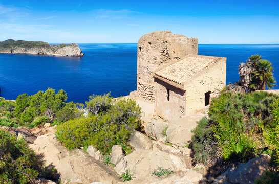 Mallorca - The tower of Cala Basset (Torre de Cala en Basset) is a watchtower, located in the mountains of Tramuntana Majorca, Spainns of Tramuntana Majorca