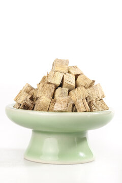 Pueraria Mirifica Wild Root Lumps Traditional Chinese Medicine Herbs in Bowl