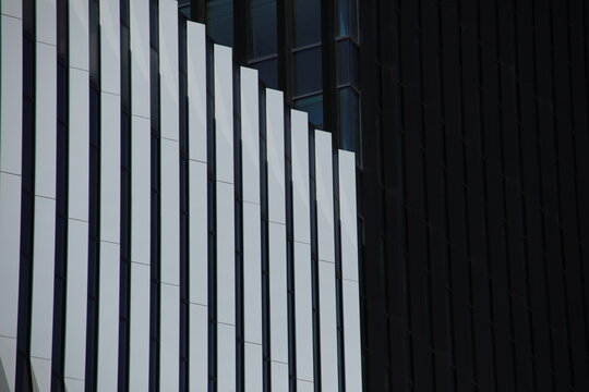Building, parallel structure, minimalist