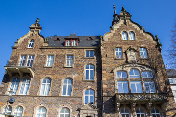 Obraz premium Historic town hall building under clear blue sky in Traben-Trarbach, Germany